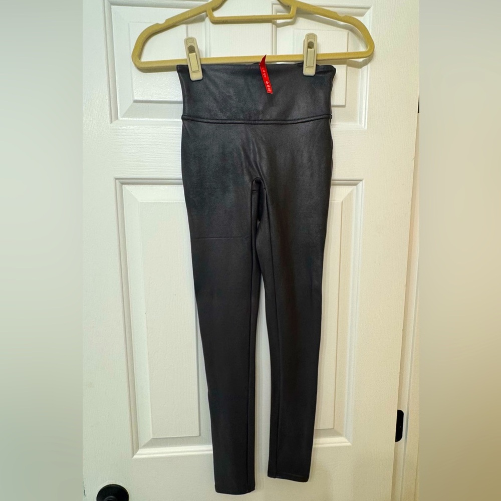 SPANX Black Faux Leather Leggings Size S/P Small Petite Length